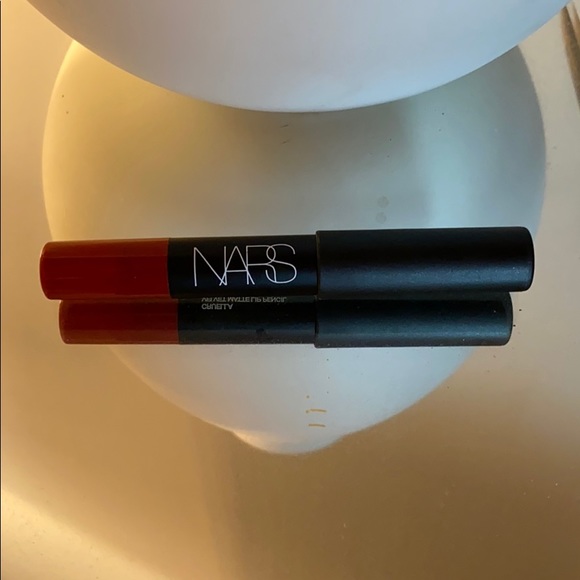 Nars Cruella Velvet Matte Lip Pencil - Picture 3 of 3